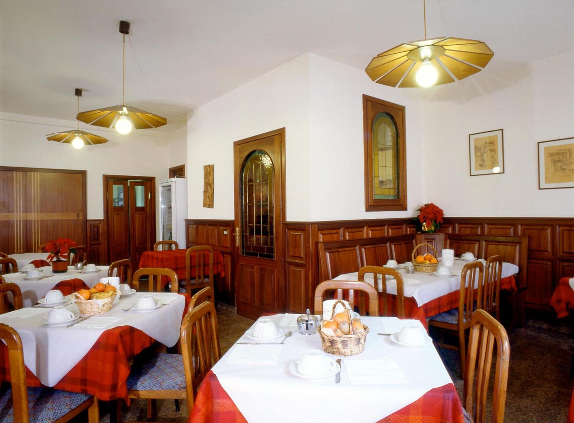 Hotel Florian Nus Dış mekan fotoğraf